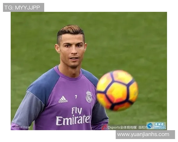 C罗足球明星发型解析从经典到创新的风格演变与影响