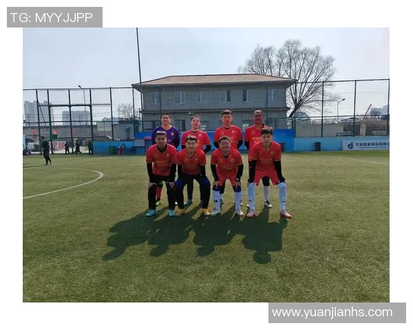 80后足球明星现役表现评比及排名分析探讨